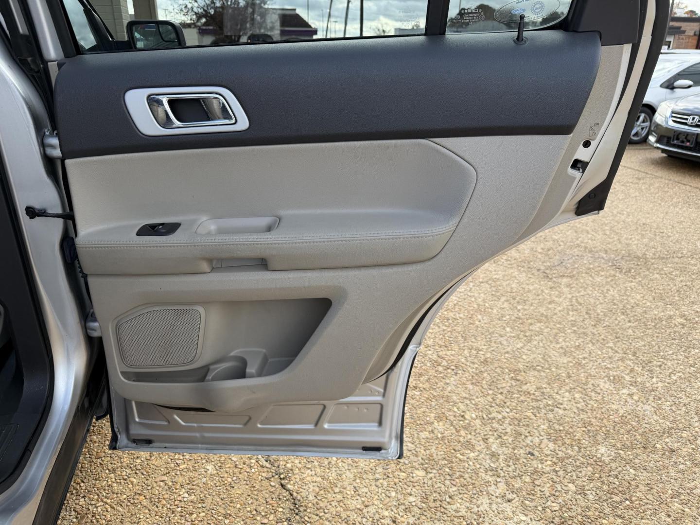 2014 SILVER FORD EXPLORER LIMITED (1FM5K7F84EG) , located at 922 W. Beacon St., Philadelphia, MS, 39350, (601) 650-3675, 32.770447, -89.127151 - Photo#15