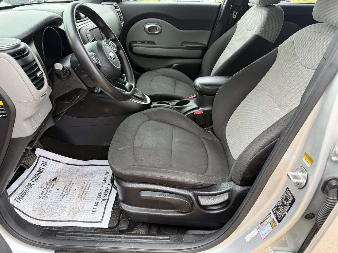 2017 SILVER KIA SOUL BASE (KNDJN2A20H7) , located at 922 W. Beacon St., Philadelphia, MS, 39350, (601) 650-3675, 32.770447, -89.127151 - Photo#9