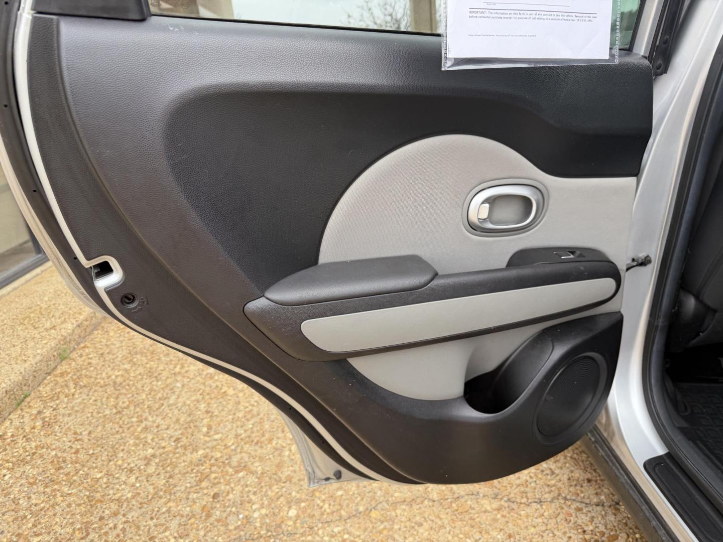 2017 SILVER KIA SOUL BASE (KNDJN2A20H7) , located at 922 W. Beacon St., Philadelphia, MS, 39350, (601) 650-3675, 32.770447, -89.127151 - Photo#12