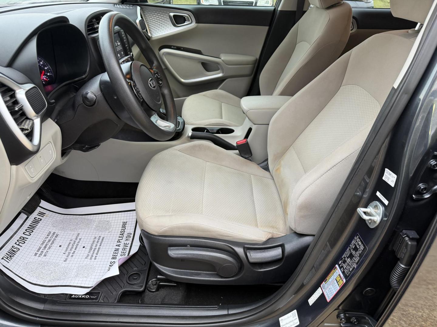 2020 GRAY KIA SOUL LX (KNDJ23AU2L7) , located at 922 W. Beacon St., Philadelphia, MS, 39350, (601) 650-3675, 32.770447, -89.127151 - Photo#9