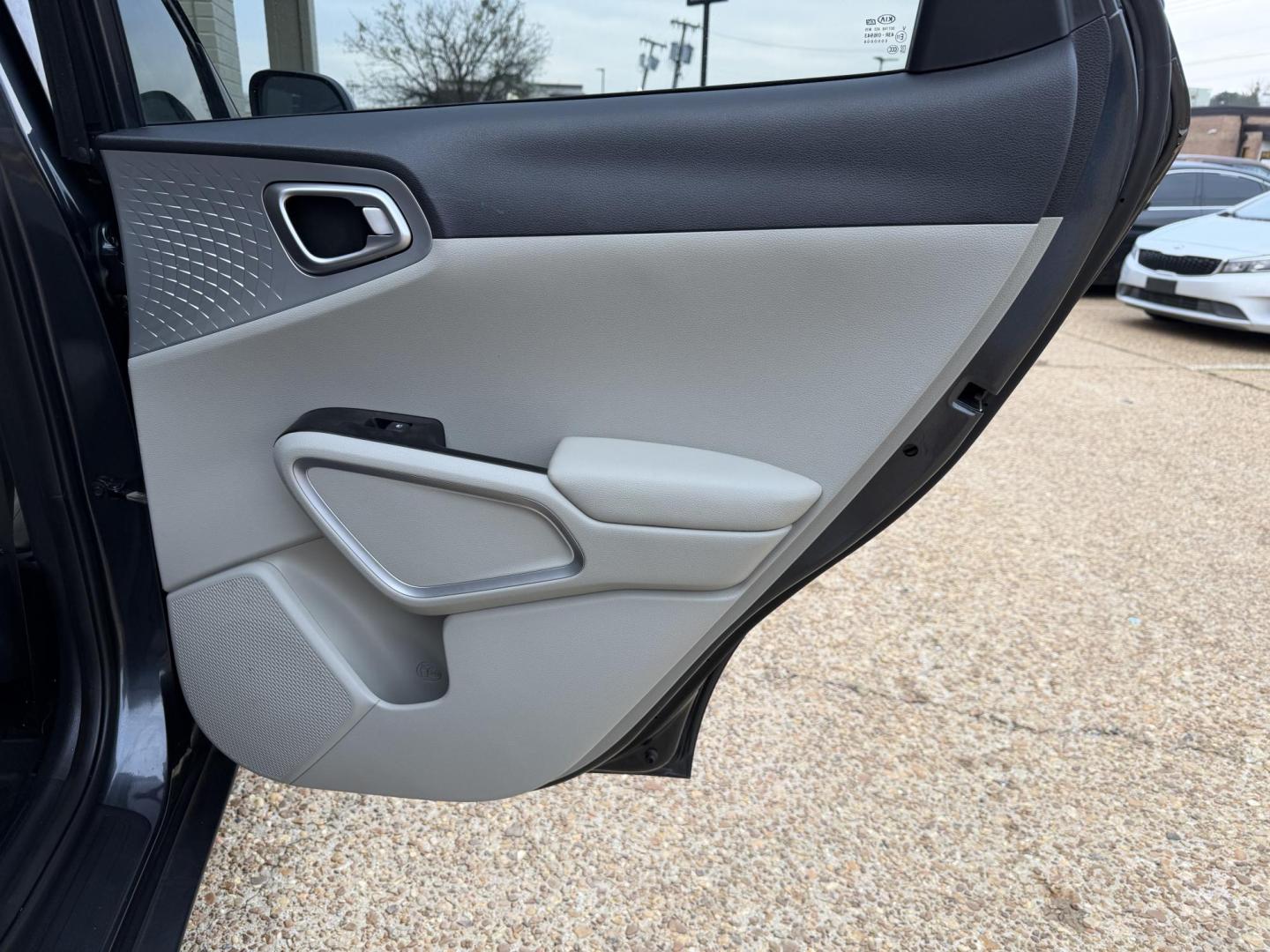 2020 GRAY KIA SOUL LX (KNDJ23AU2L7) , located at 922 W. Beacon St., Philadelphia, MS, 39350, (601) 650-3675, 32.770447, -89.127151 - Photo#15