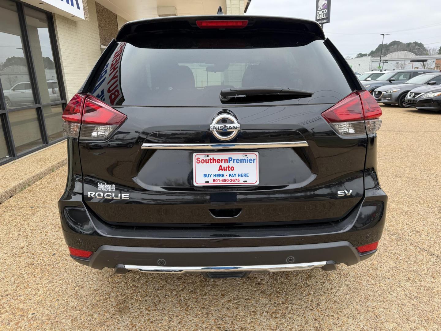 2019 BLACK NISSAN ROGUE SV (5N1AT2MT4KC) , located at 922 W. Beacon St., Philadelphia, MS, 39350, (601) 650-3675, 32.770447, -89.127151 - Photo#4
