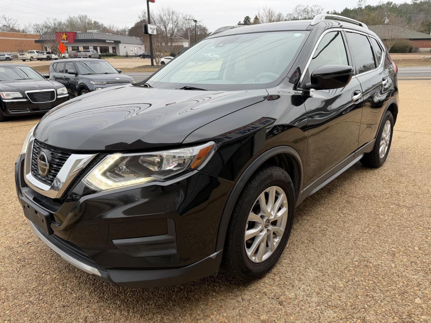 2019 BLACK NISSAN ROGUE SV (5N1AT2MT4KC) , located at 922 W. Beacon St., Philadelphia, MS, 39350, (601) 650-3675, 32.770447, -89.127151 - Photo#2