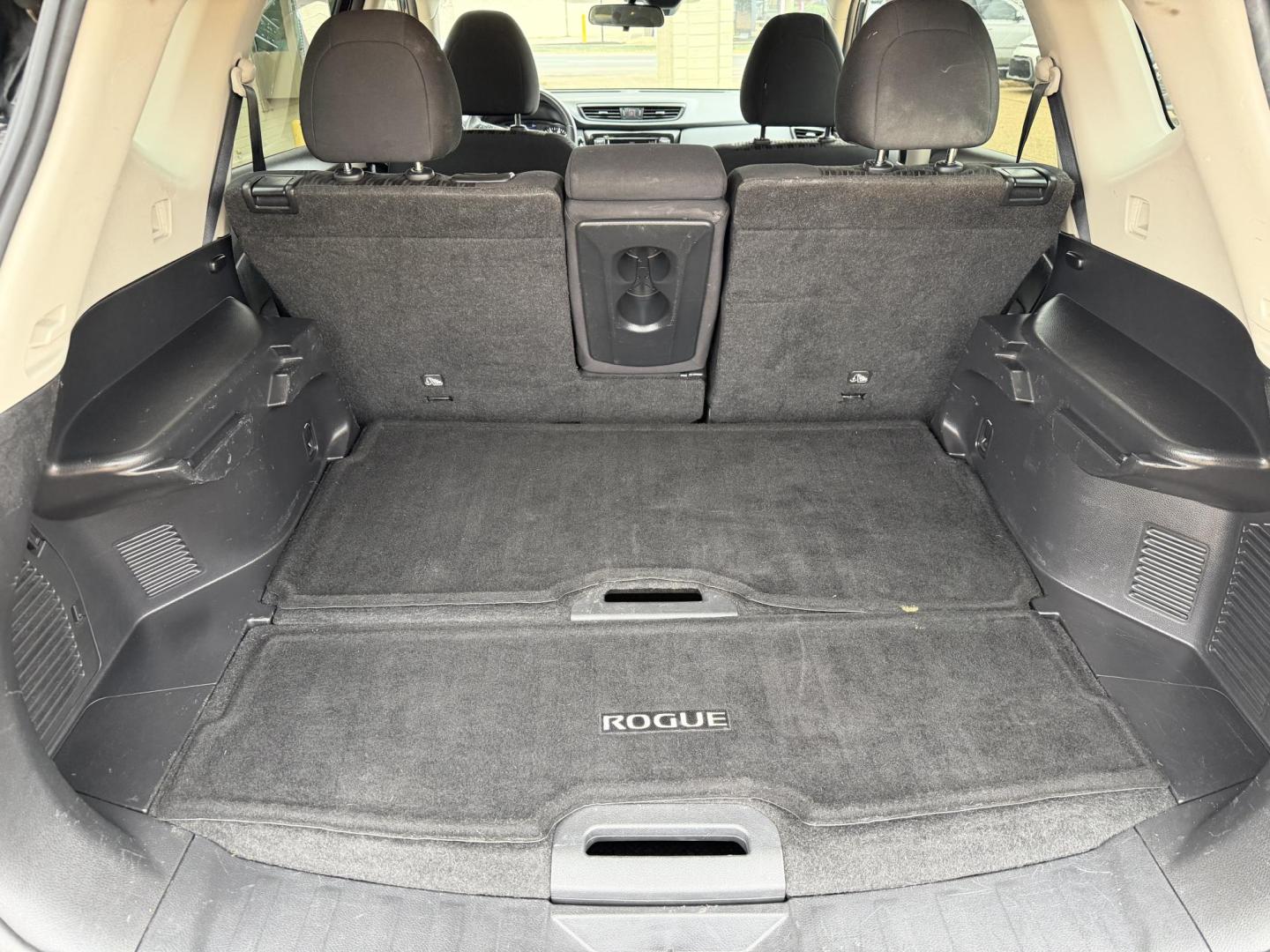 2019 BLACK NISSAN ROGUE SV (5N1AT2MT4KC) , located at 922 W. Beacon St., Philadelphia, MS, 39350, (601) 650-3675, 32.770447, -89.127151 - Photo#17