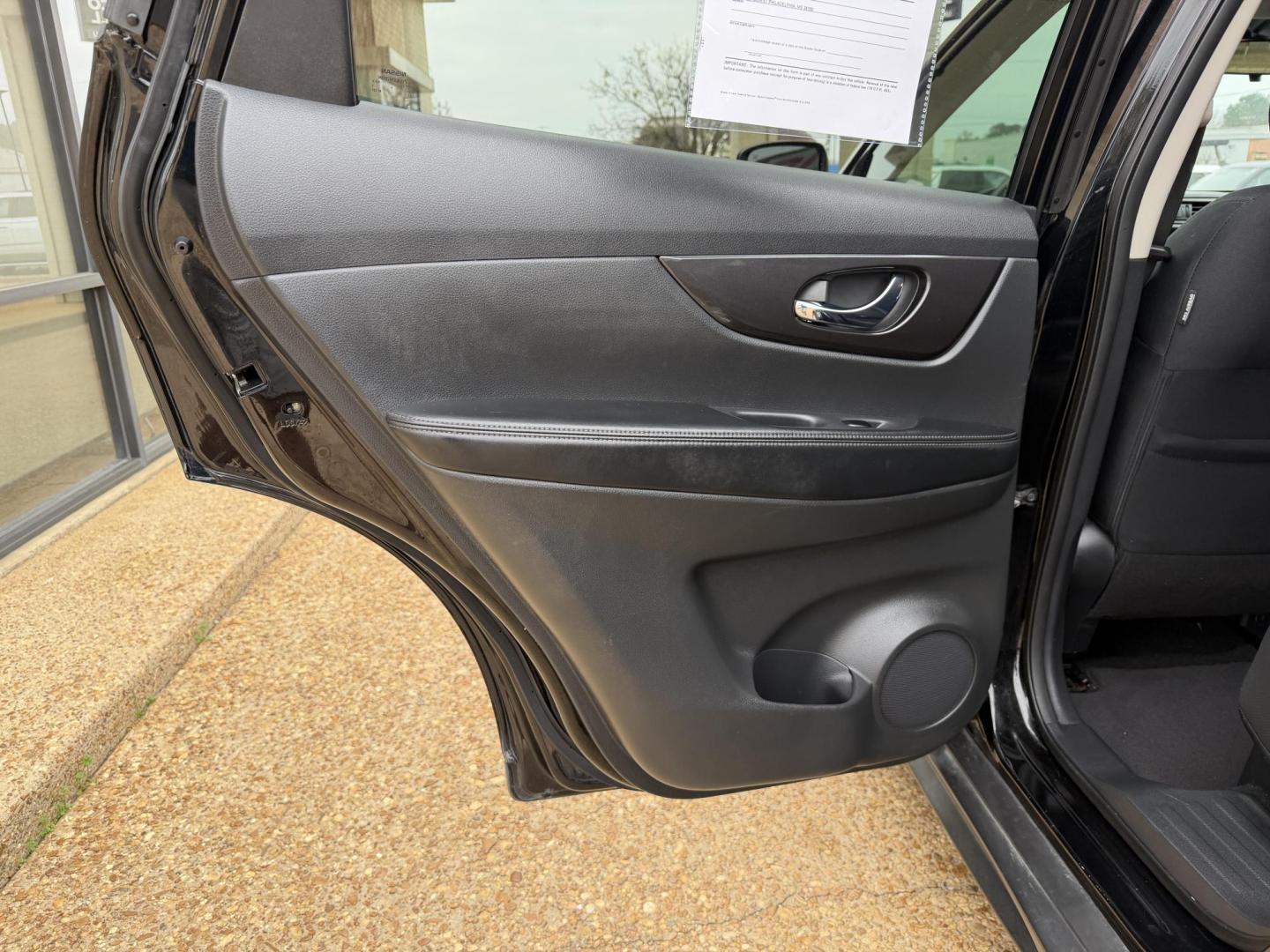 2019 BLACK NISSAN ROGUE SV (5N1AT2MT4KC) , located at 922 W. Beacon St., Philadelphia, MS, 39350, (601) 650-3675, 32.770447, -89.127151 - Photo#11