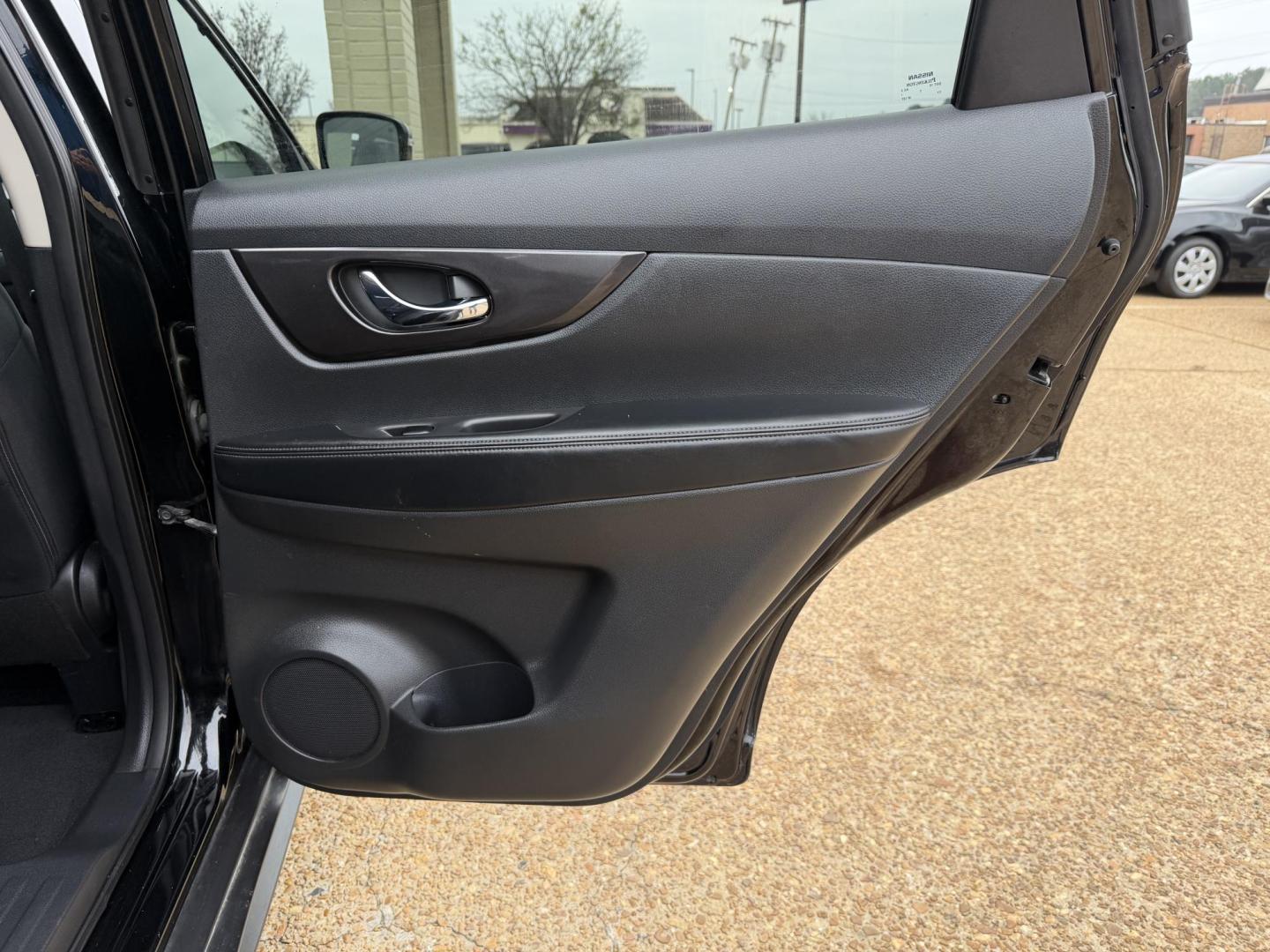 2019 BLACK NISSAN ROGUE SV (5N1AT2MT4KC) , located at 922 W. Beacon St., Philadelphia, MS, 39350, (601) 650-3675, 32.770447, -89.127151 - Photo#14