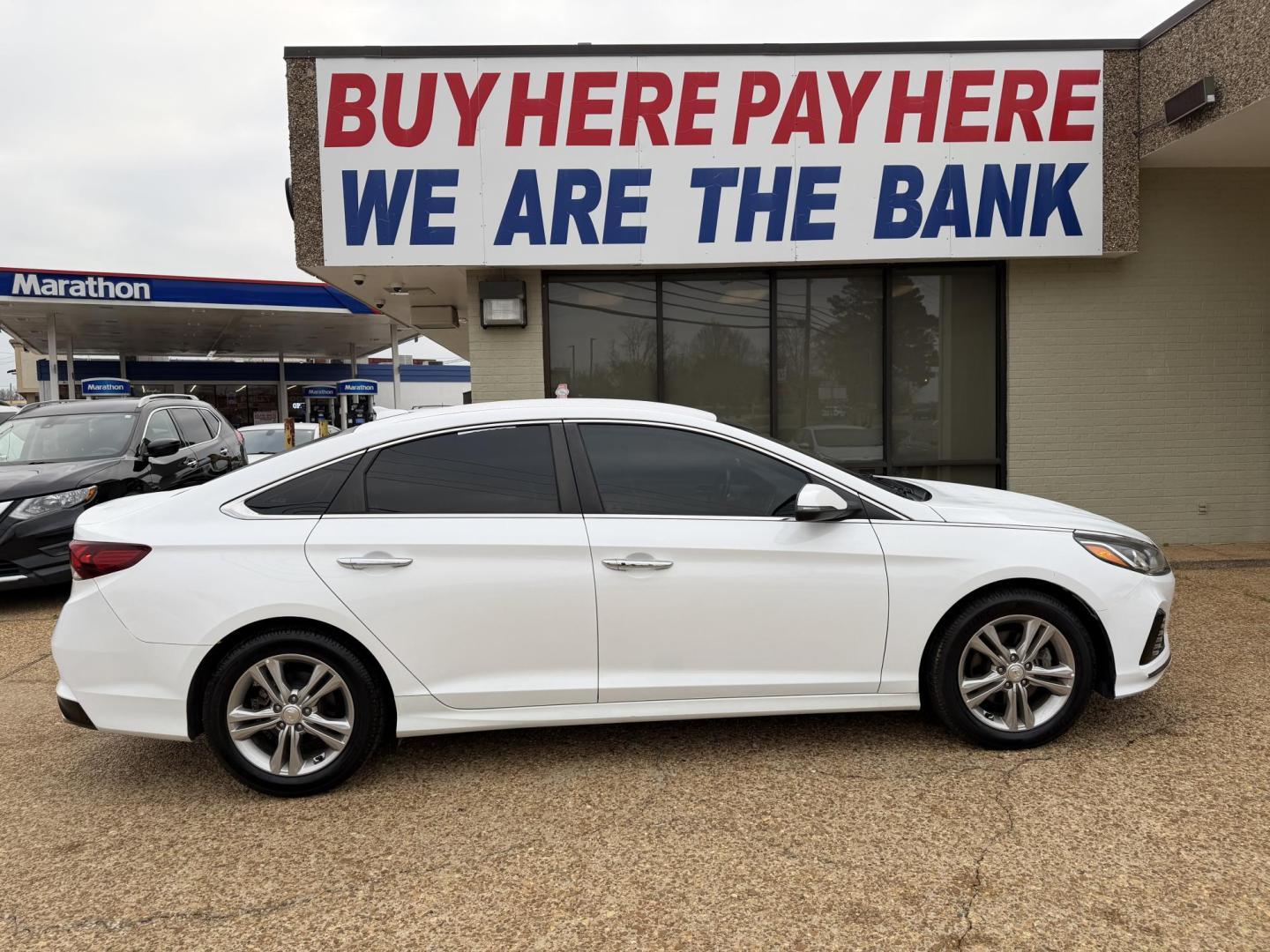 2019 WHITE HYUNDAI SONATA SEL (5NPE34AF1KH) , located at 922 W. Beacon St., Philadelphia, MS, 39350, (601) 650-3675, 32.770447, -89.127151 - Photo#6