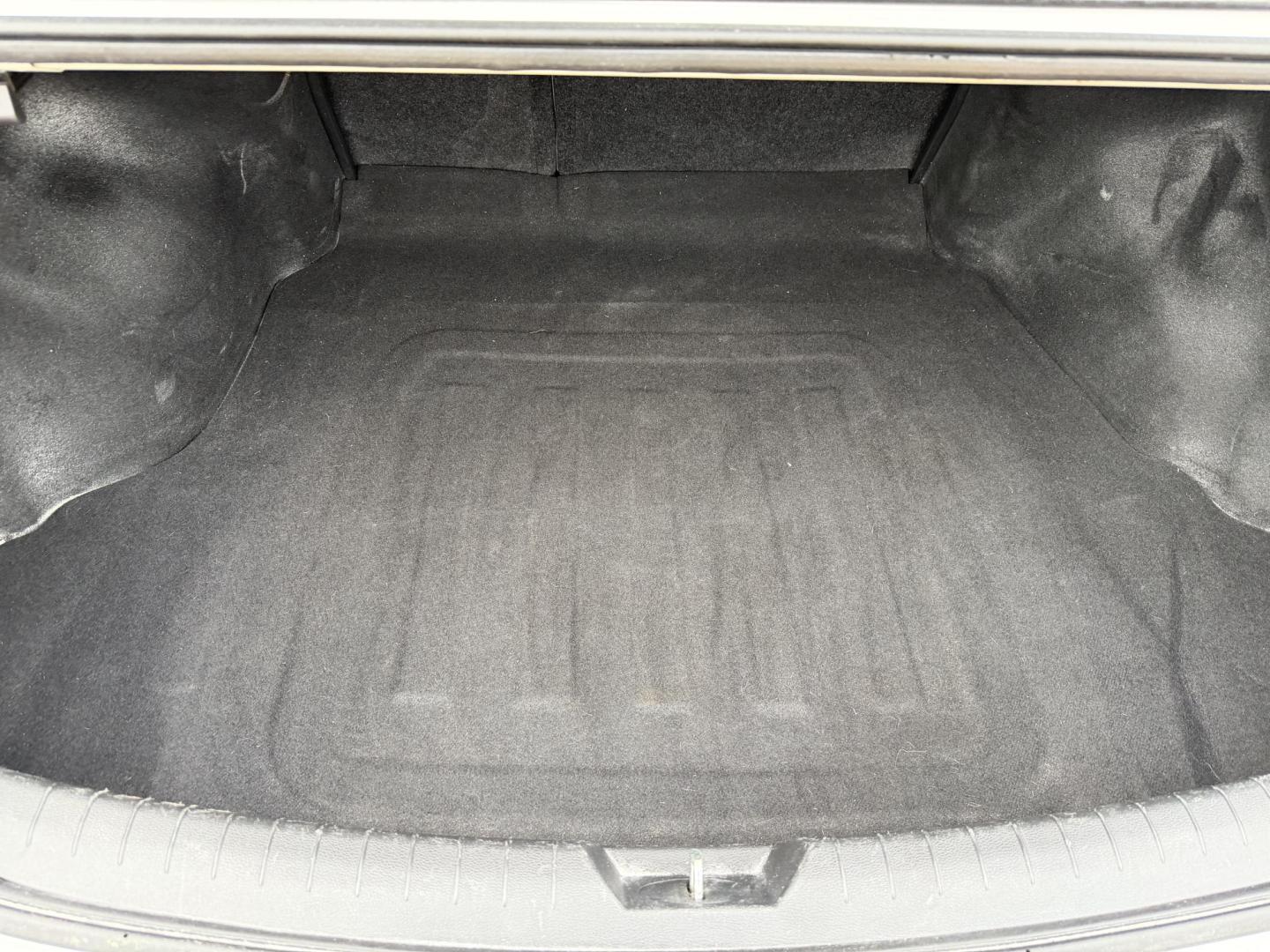 2019 WHITE HYUNDAI SONATA SEL (5NPE34AF1KH) , located at 922 W. Beacon St., Philadelphia, MS, 39350, (601) 650-3675, 32.770447, -89.127151 - Photo#18