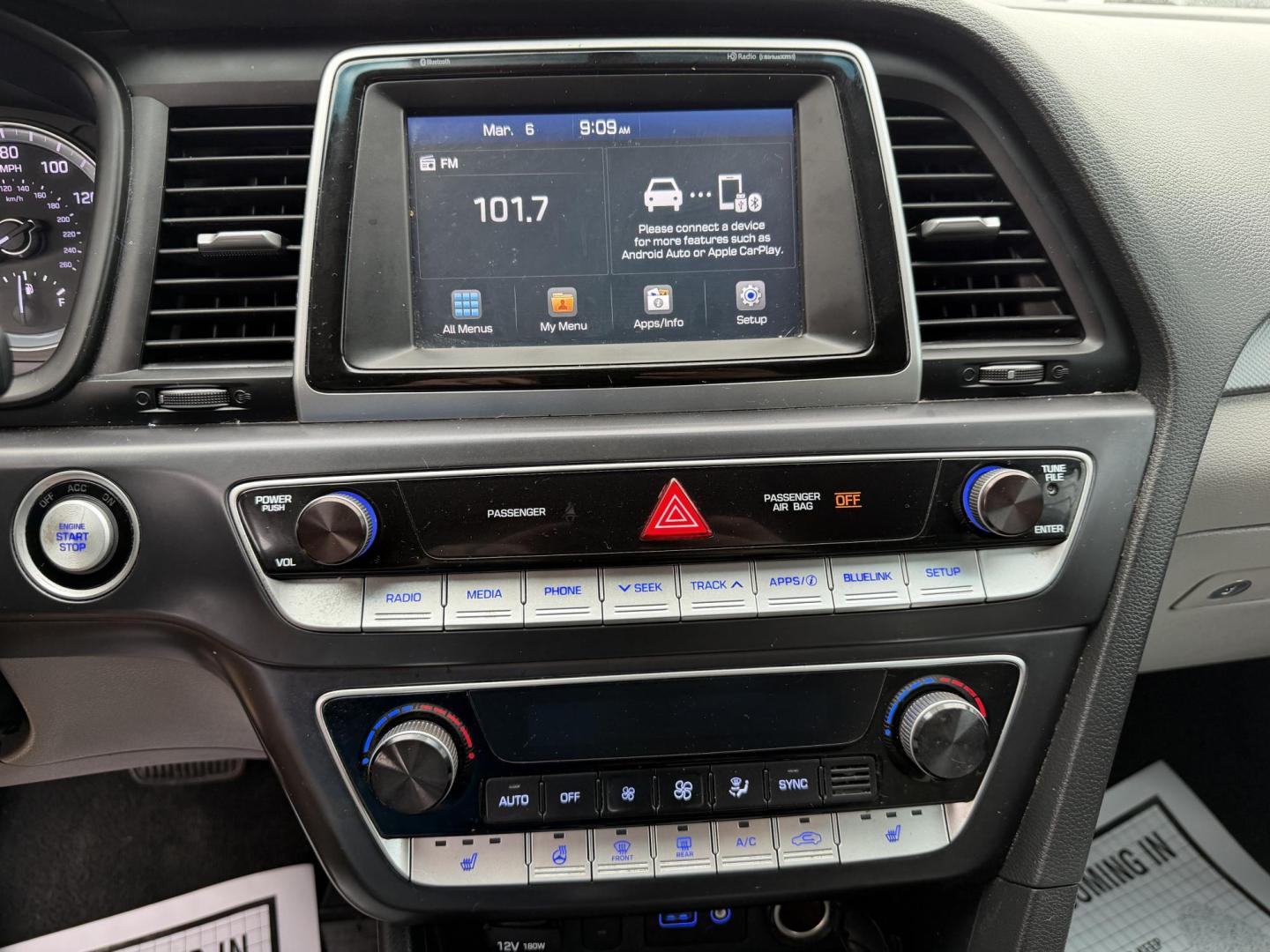 2019 WHITE HYUNDAI SONATA SEL (5NPE34AF1KH) , located at 922 W. Beacon St., Philadelphia, MS, 39350, (601) 650-3675, 32.770447, -89.127151 - Photo#16