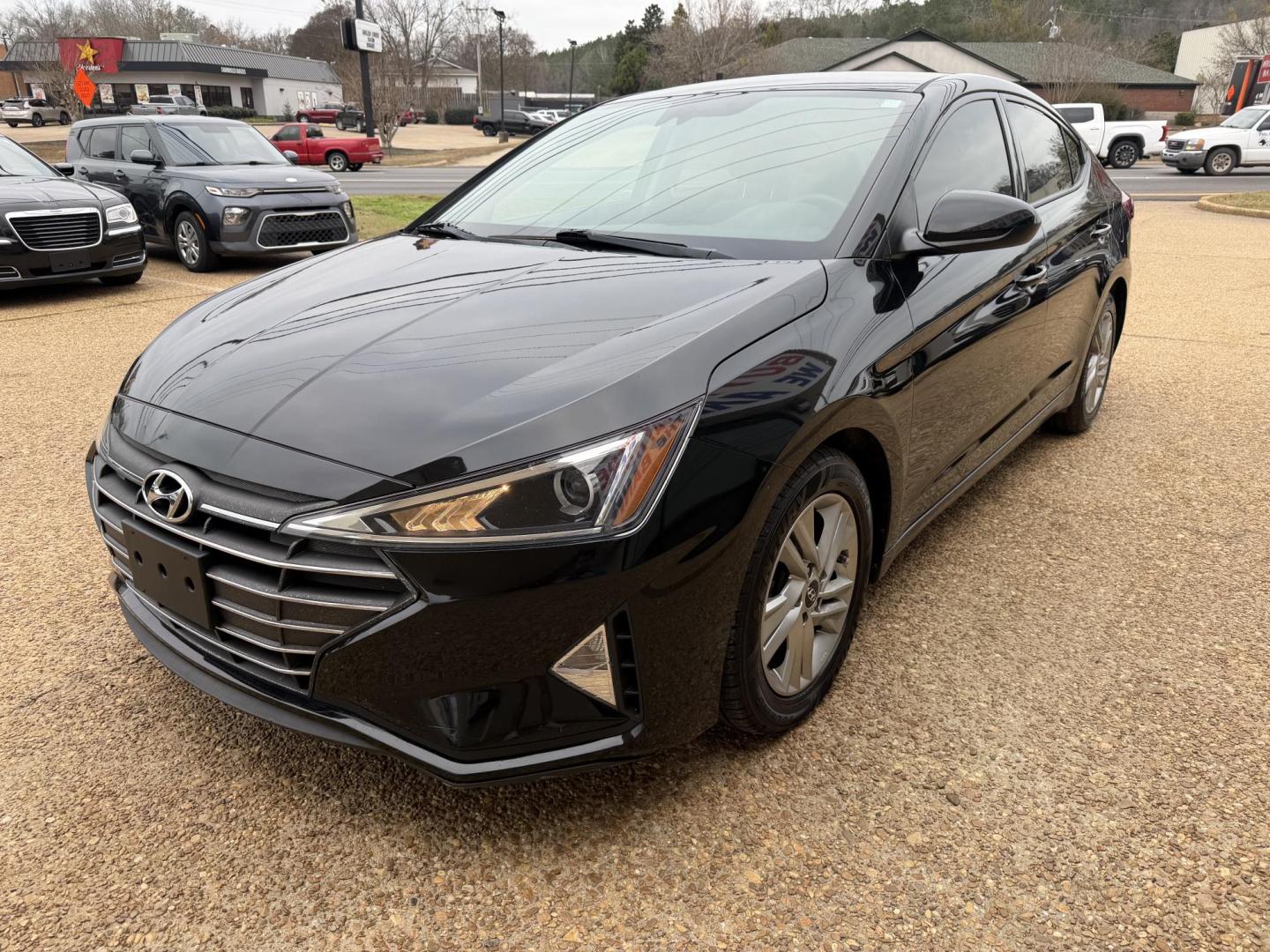 2020 BLACK HYUNDAI ELANTRA SEL (5NPD84LF7LH) , located at 922 W. Beacon St., Philadelphia, MS, 39350, (601) 650-3675, 32.770447, -89.127151 - Photo#2