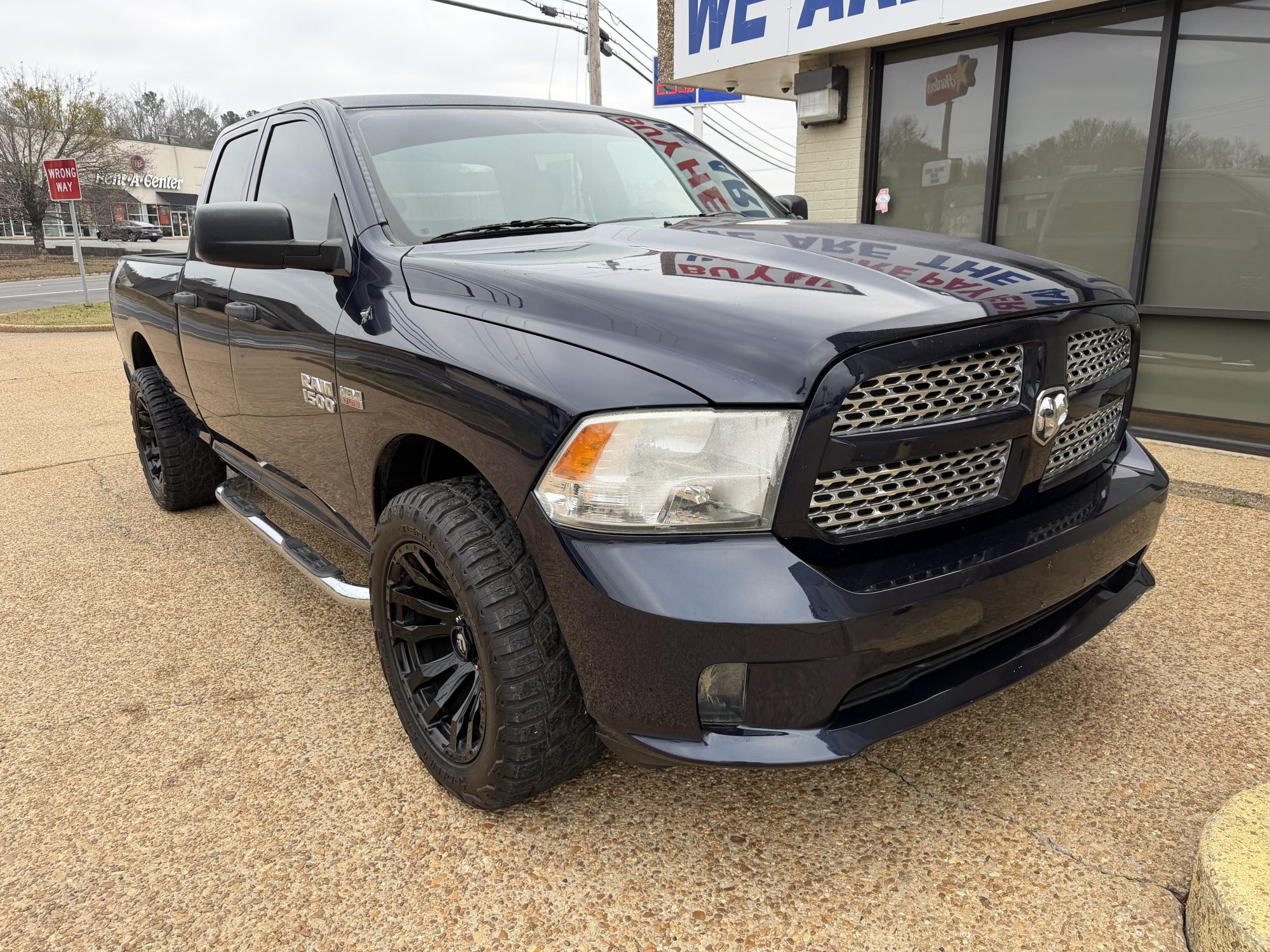 photo of 2013 RAM 1500 EXPRESS 