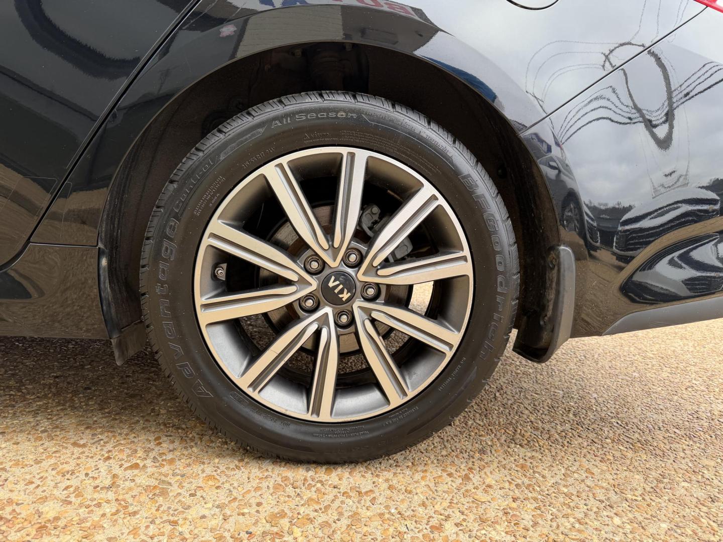 2019 BLACK KIA OPTIMA LX (5XXGT4L34KG) , located at 922 W. Beacon St., Philadelphia, MS, 39350, (601) 650-3675, 32.770447, -89.127151 - Photo#7