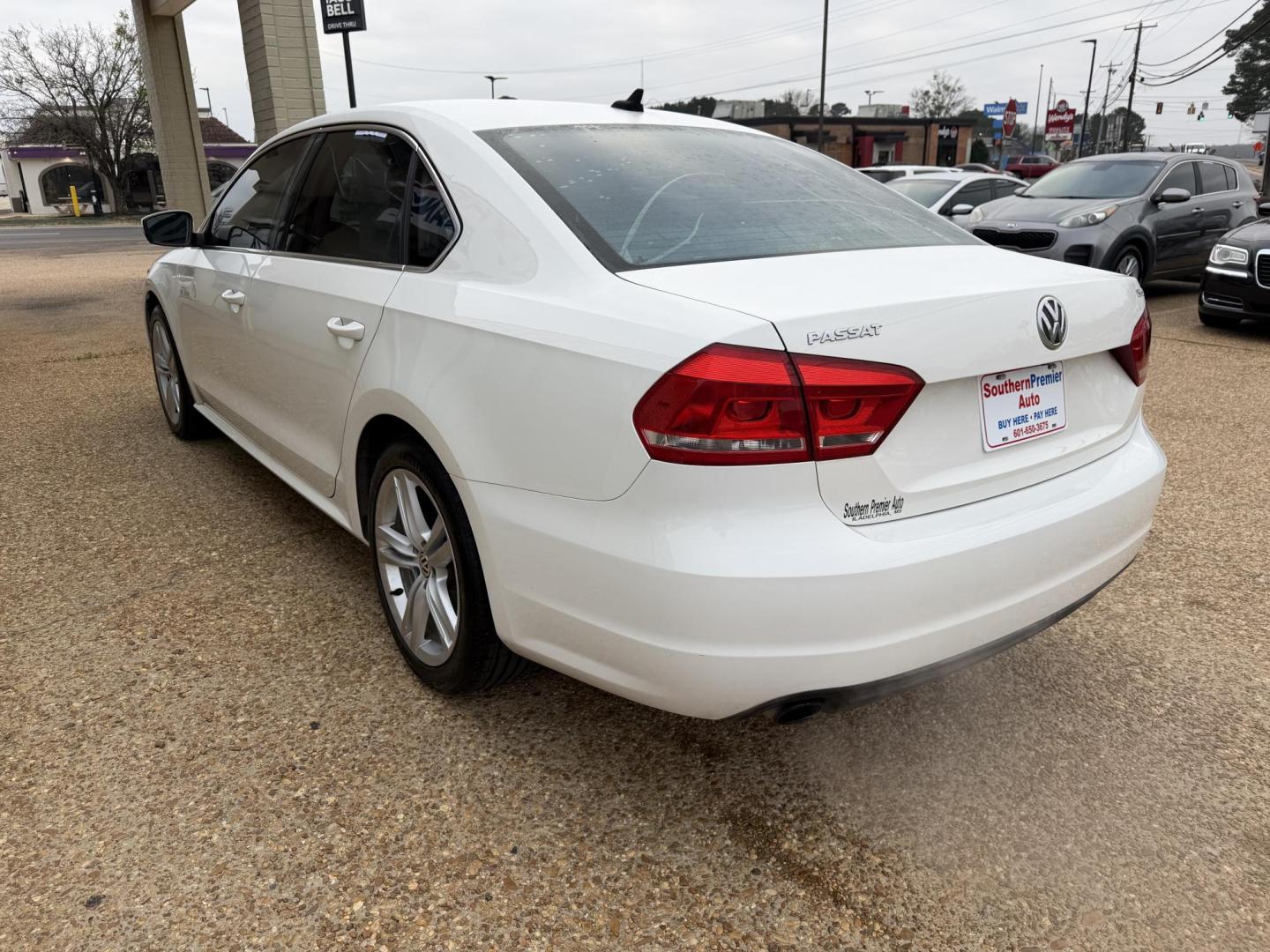 2014 WHITE VOLKSWAGEN PASSAT SE (1VWBT7A35EC) , located at 922 W. Beacon St., Philadelphia, MS, 39350, (601) 650-3675, 32.770447, -89.127151 - Photo#3