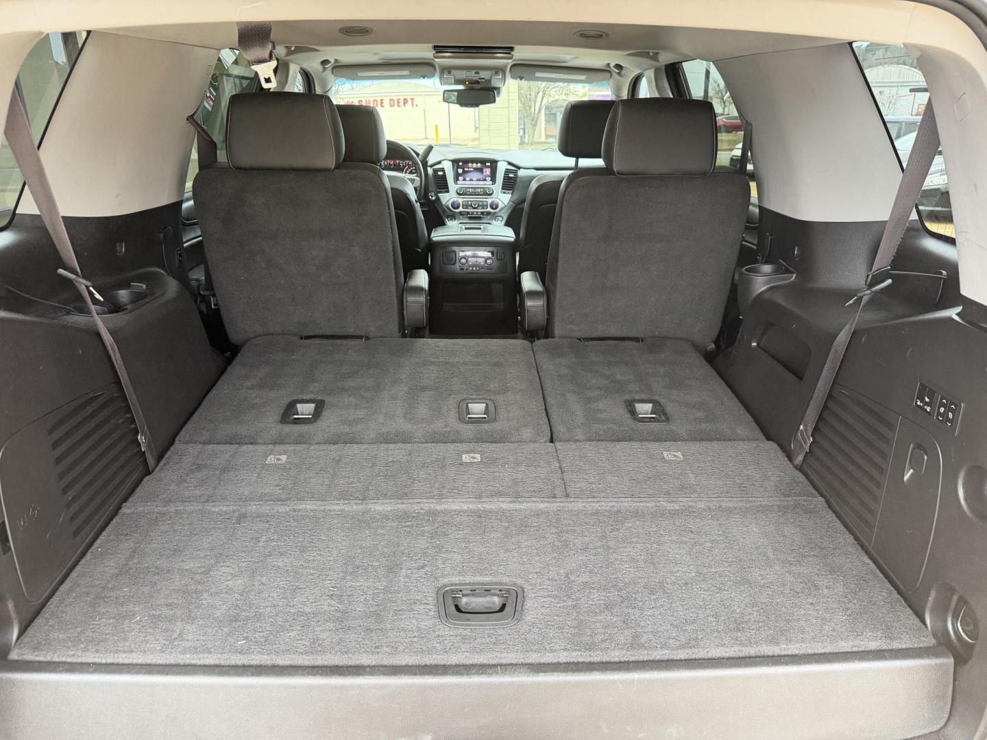 2015 SILVER GMC YUKON SLT (1GKS2BKC0FR) , located at 922 W. Beacon St., Philadelphia, MS, 39350, (601) 650-3675, 32.770447, -89.127151 - Photo#21