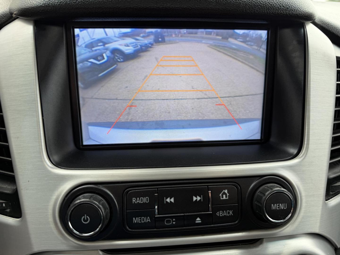 2015 SILVER GMC YUKON SLT (1GKS2BKC0FR) , located at 922 W. Beacon St., Philadelphia, MS, 39350, (601) 650-3675, 32.770447, -89.127151 - Photo#18