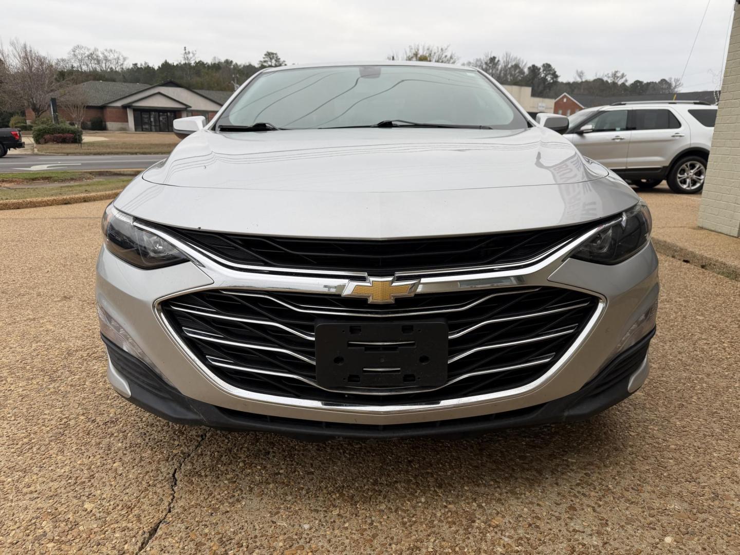2022 SILVER CHEVROLET MALIBU LT (1LT) (1G1ZD5ST2NF) , located at 922 W. Beacon St., Philadelphia, MS, 39350, (601) 650-3675, 32.770447, -89.127151 - Photo#1