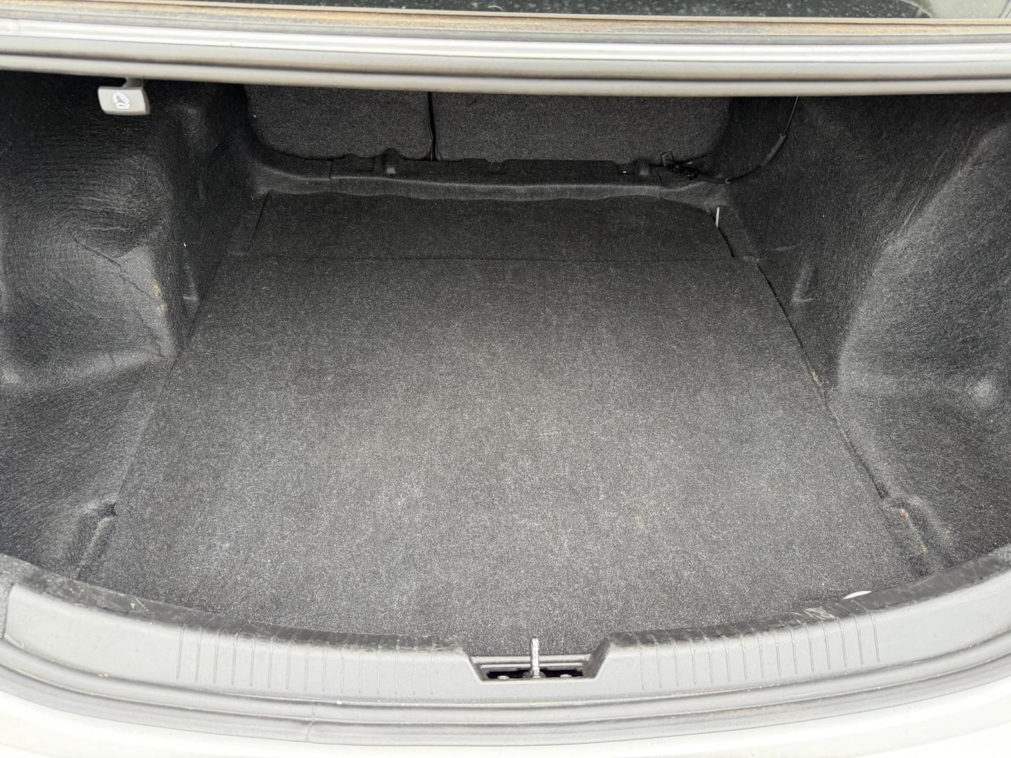 2022 SILVER CHEVROLET MALIBU LT (1LT) (1G1ZD5ST2NF) , located at 922 W. Beacon St., Philadelphia, MS, 39350, (601) 650-3675, 32.770447, -89.127151 - Photo#19