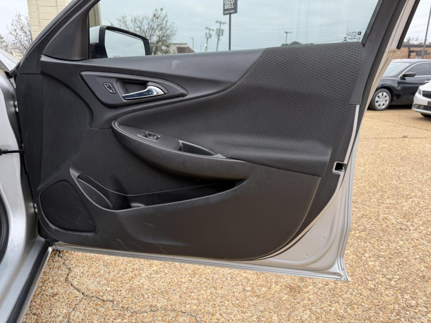 2022 SILVER CHEVROLET MALIBU LT (1LT) (1G1ZD5ST2NF) , located at 922 W. Beacon St., Philadelphia, MS, 39350, (601) 650-3675, 32.770447, -89.127151 - Photo#11