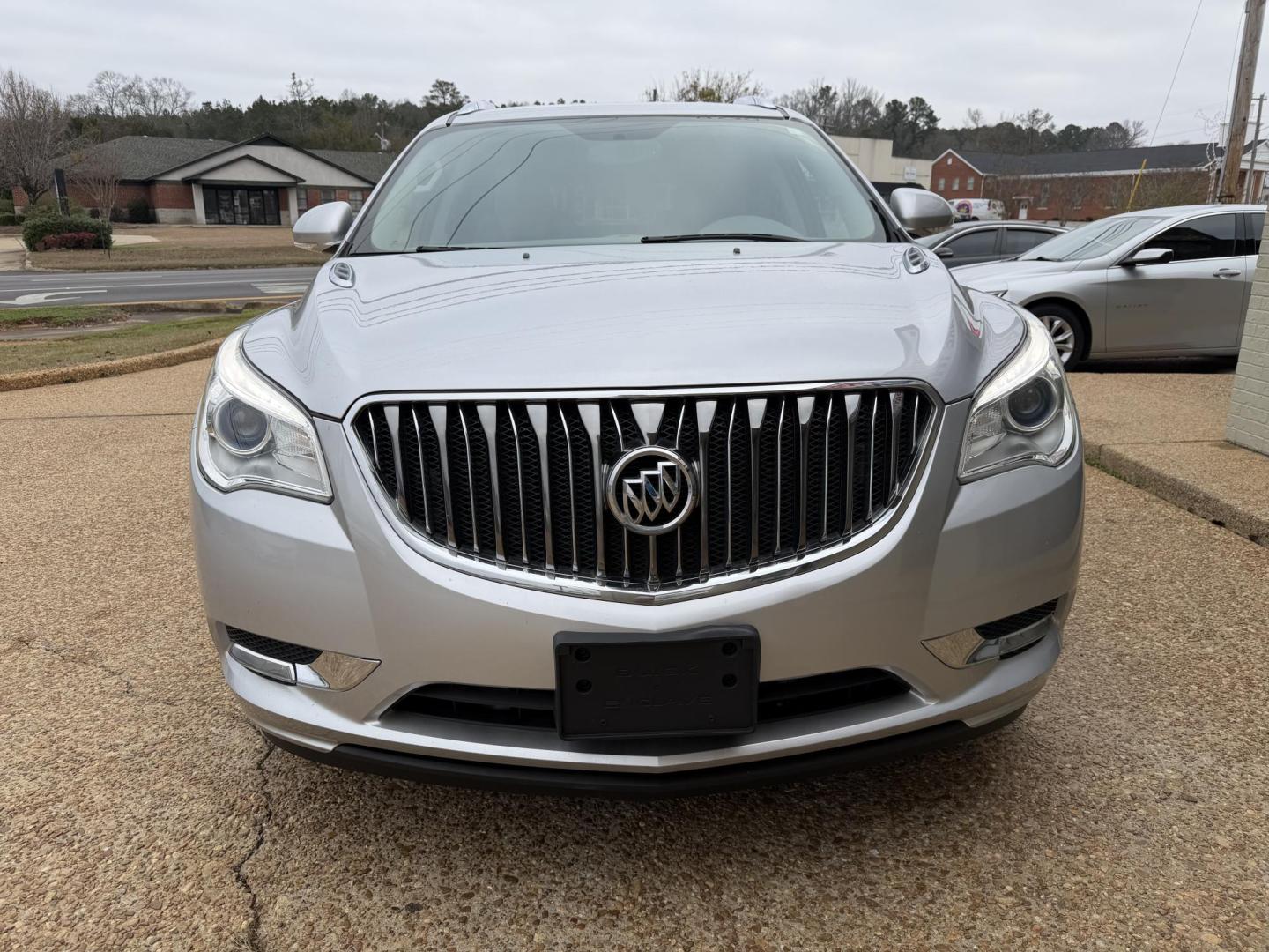 2017 SILVER BUICK ENCLAVE CONVENIENCE (5GAKRAKDXHJ) , located at 922 W. Beacon St., Philadelphia, MS, 39350, (601) 650-3675, 32.770447, -89.127151 - Photo#1