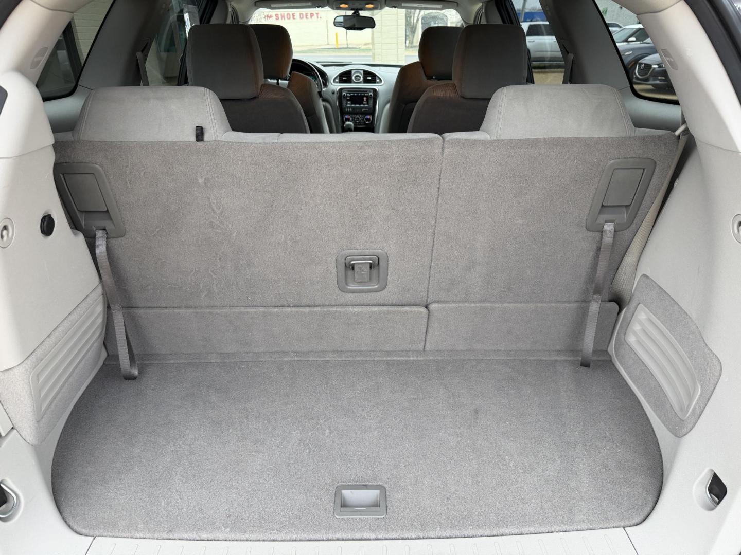 2017 SILVER BUICK ENCLAVE CONVENIENCE (5GAKRAKDXHJ) , located at 922 W. Beacon St., Philadelphia, MS, 39350, (601) 650-3675, 32.770447, -89.127151 - Photo#19