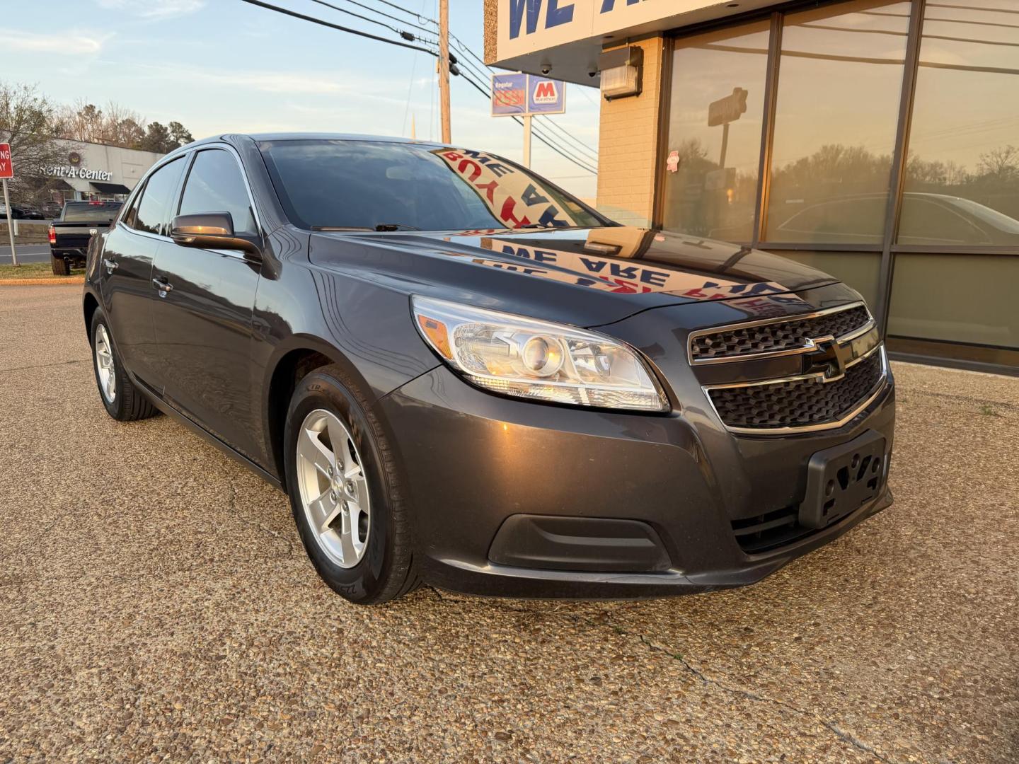 2013 GRAY CHEVROLET MALIBU 1LT (1G11C5SA7DF) , located at 922 W. Beacon St., Philadelphia, MS, 39350, (601) 650-3675, 32.770447, -89.127151 - Photo#0