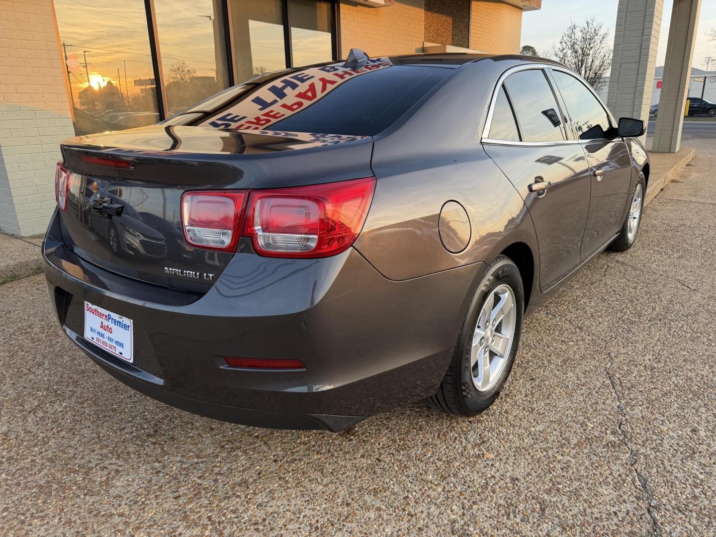2013 GRAY CHEVROLET MALIBU 1LT (1G11C5SA7DF) , located at 922 W. Beacon St., Philadelphia, MS, 39350, (601) 650-3675, 32.770447, -89.127151 - Photo#5