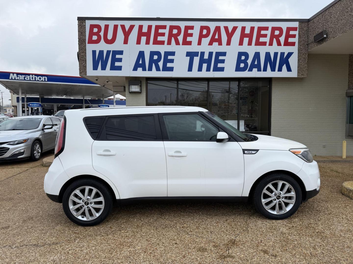 2019 WHITE KIA SOUL + (PLUS) (KNDJP3A55K7) , located at 922 W. Beacon St., Philadelphia, MS, 39350, (601) 650-3675, 32.770447, -89.127151 - Photo#6
