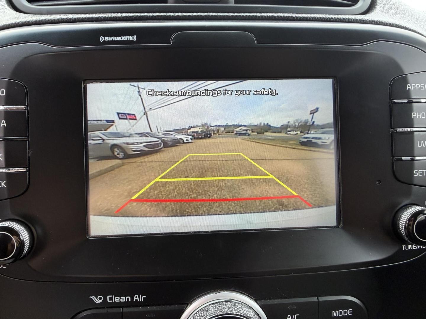 2019 WHITE KIA SOUL + (PLUS) (KNDJP3A55K7) , located at 922 W. Beacon St., Philadelphia, MS, 39350, (601) 650-3675, 32.770447, -89.127151 - Photo#18