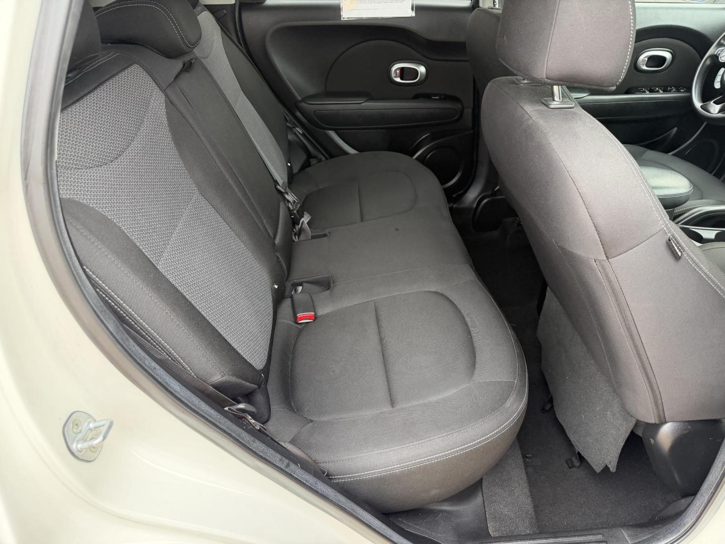 2019 WHITE KIA SOUL + (PLUS) (KNDJP3A55K7) , located at 922 W. Beacon St., Philadelphia, MS, 39350, (601) 650-3675, 32.770447, -89.127151 - Photo#14