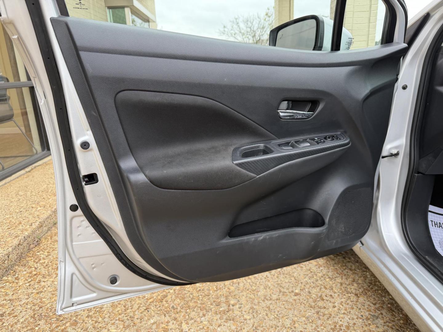 2021 SILVER NISSAN VERSA SV (3N1CN8EV9ML) , located at 922 W. Beacon St., Philadelphia, MS, 39350, (601) 650-3675, 32.770447, -89.127151 - Photo#8