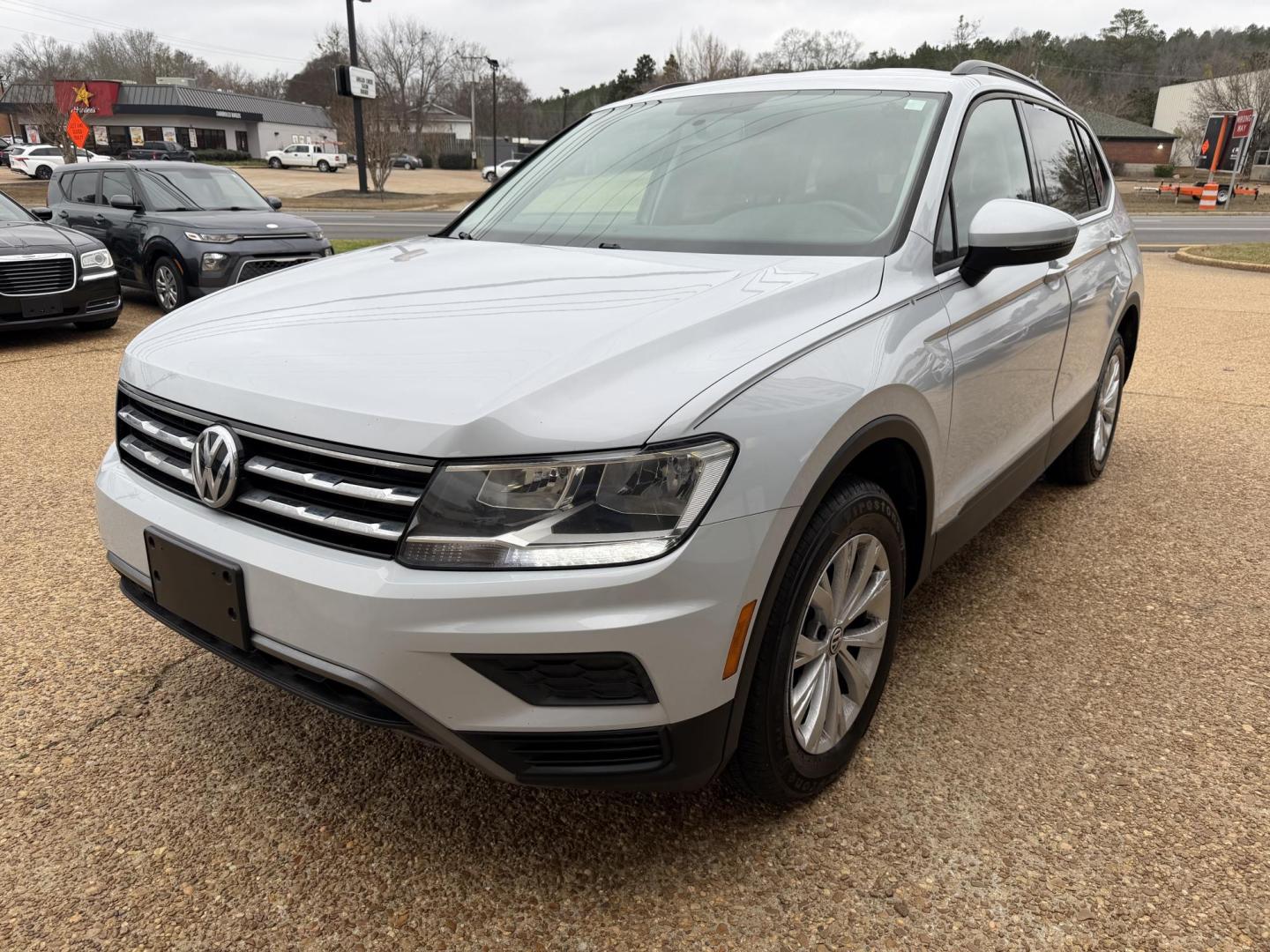 2018 SILVER VOLKSWAGEN TIGUAN S (3VV1B7AX6JM) , located at 922 W. Beacon St., Philadelphia, MS, 39350, (601) 650-3675, 32.770447, -89.127151 - Photo#2