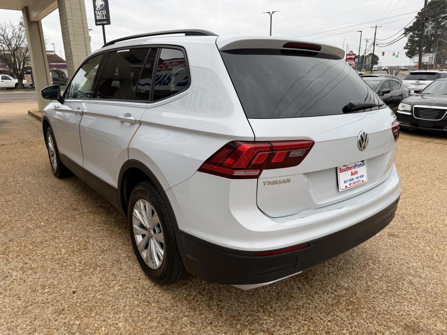 2018 SILVER VOLKSWAGEN TIGUAN S (3VV1B7AX6JM) , located at 922 W. Beacon St., Philadelphia, MS, 39350, (601) 650-3675, 32.770447, -89.127151 - Photo#3