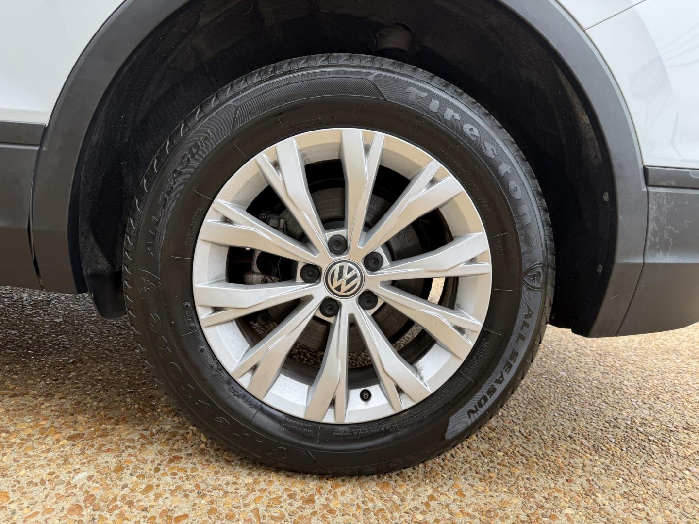 2018 SILVER VOLKSWAGEN TIGUAN S (3VV1B7AX6JM) , located at 922 W. Beacon St., Philadelphia, MS, 39350, (601) 650-3675, 32.770447, -89.127151 - Photo#7