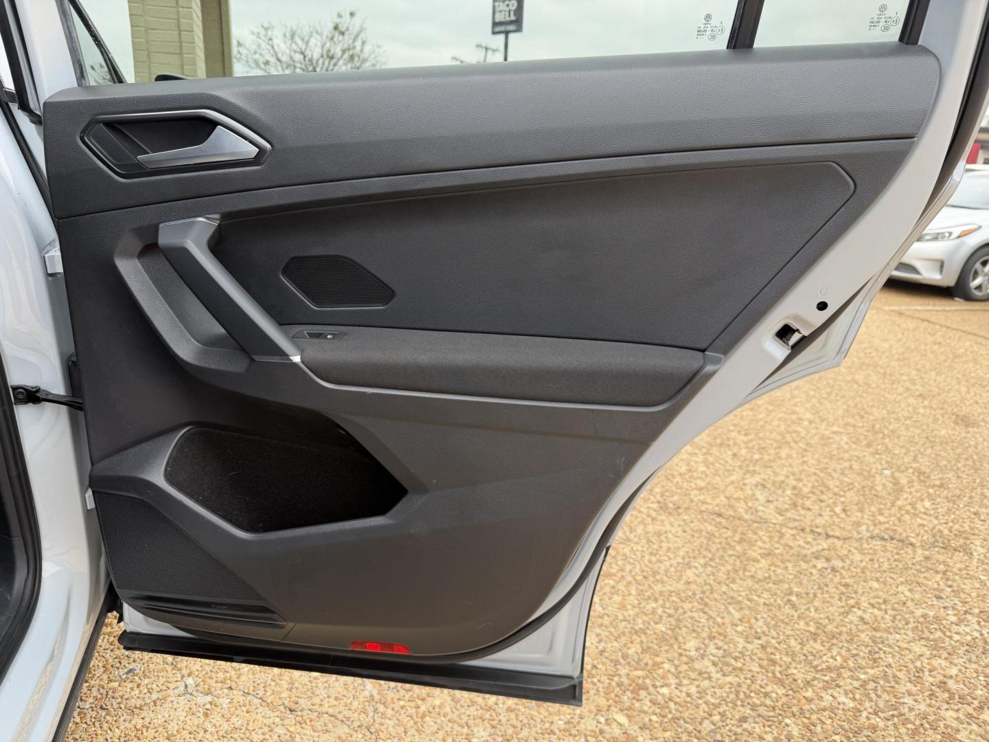 2018 SILVER VOLKSWAGEN TIGUAN S (3VV1B7AX6JM) , located at 922 W. Beacon St., Philadelphia, MS, 39350, (601) 650-3675, 32.770447, -89.127151 - Photo#15