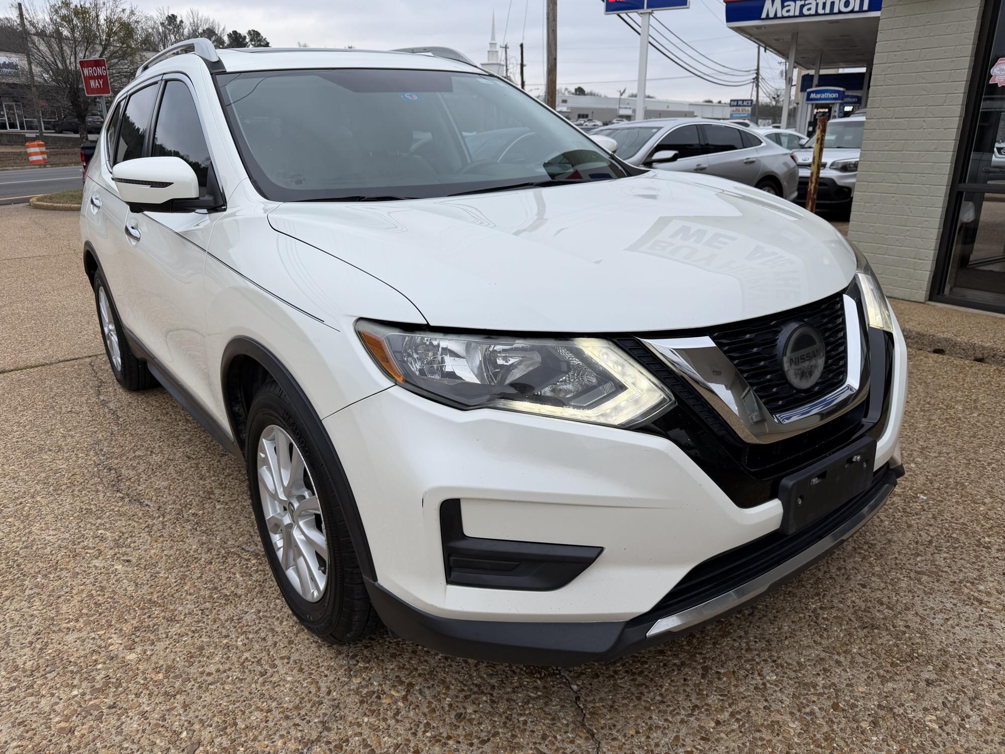 photo of 2018 NISSAN ROGUE SV 