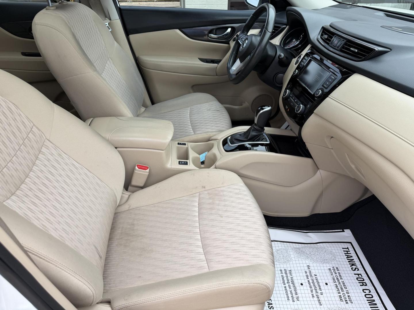 2018 WHITE NISSAN ROGUE SV (5N1AT2MT4JC) , located at 922 W. Beacon St., Philadelphia, MS, 39350, (601) 650-3675, 32.770447, -89.127151 - Photo#10