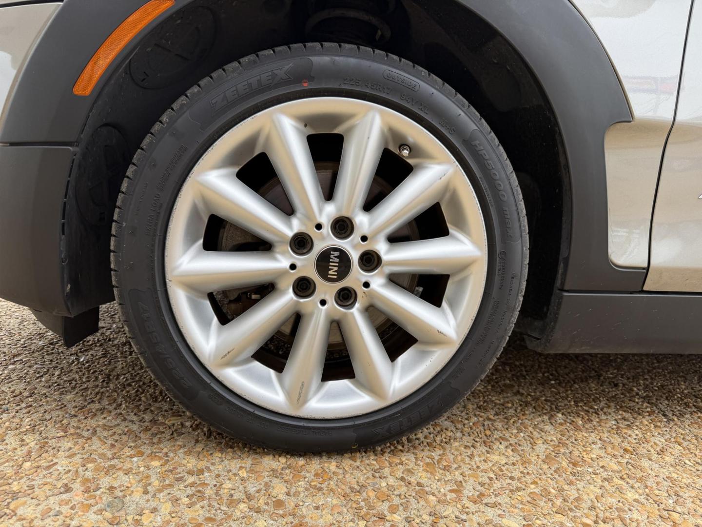 2017 SILVER MINI CLUBMAN COOPER S (WMWLU5C35H2) , located at 922 W. Beacon St., Philadelphia, MS, 39350, (601) 650-3675, 32.770447, -89.127151 - Photo#7