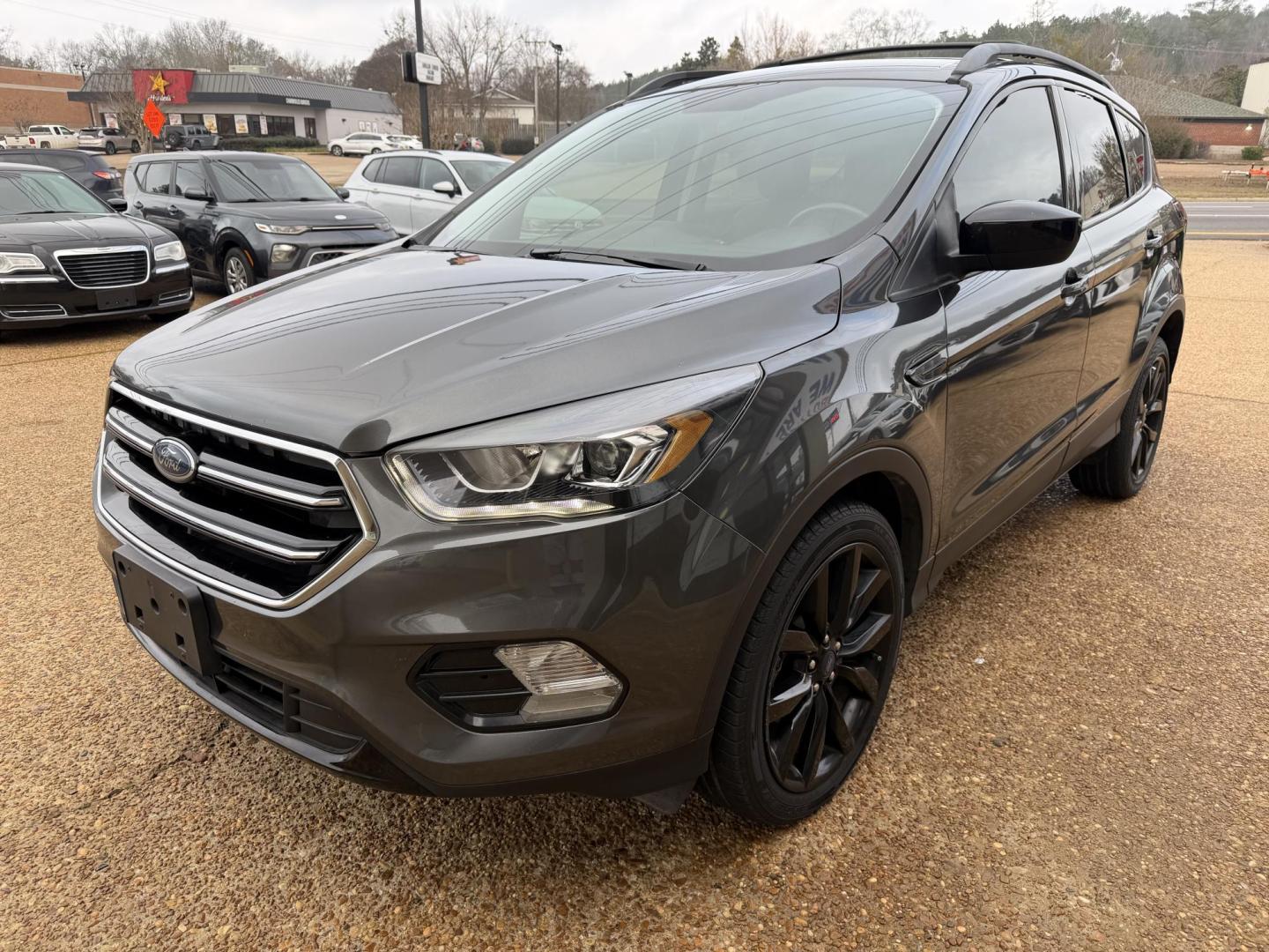 2019 GRAY FORD ESCAPE SE (1FMCU0GD1KU) , located at 922 W. Beacon St., Philadelphia, MS, 39350, (601) 650-3675, 32.770447, -89.127151 - Photo#2