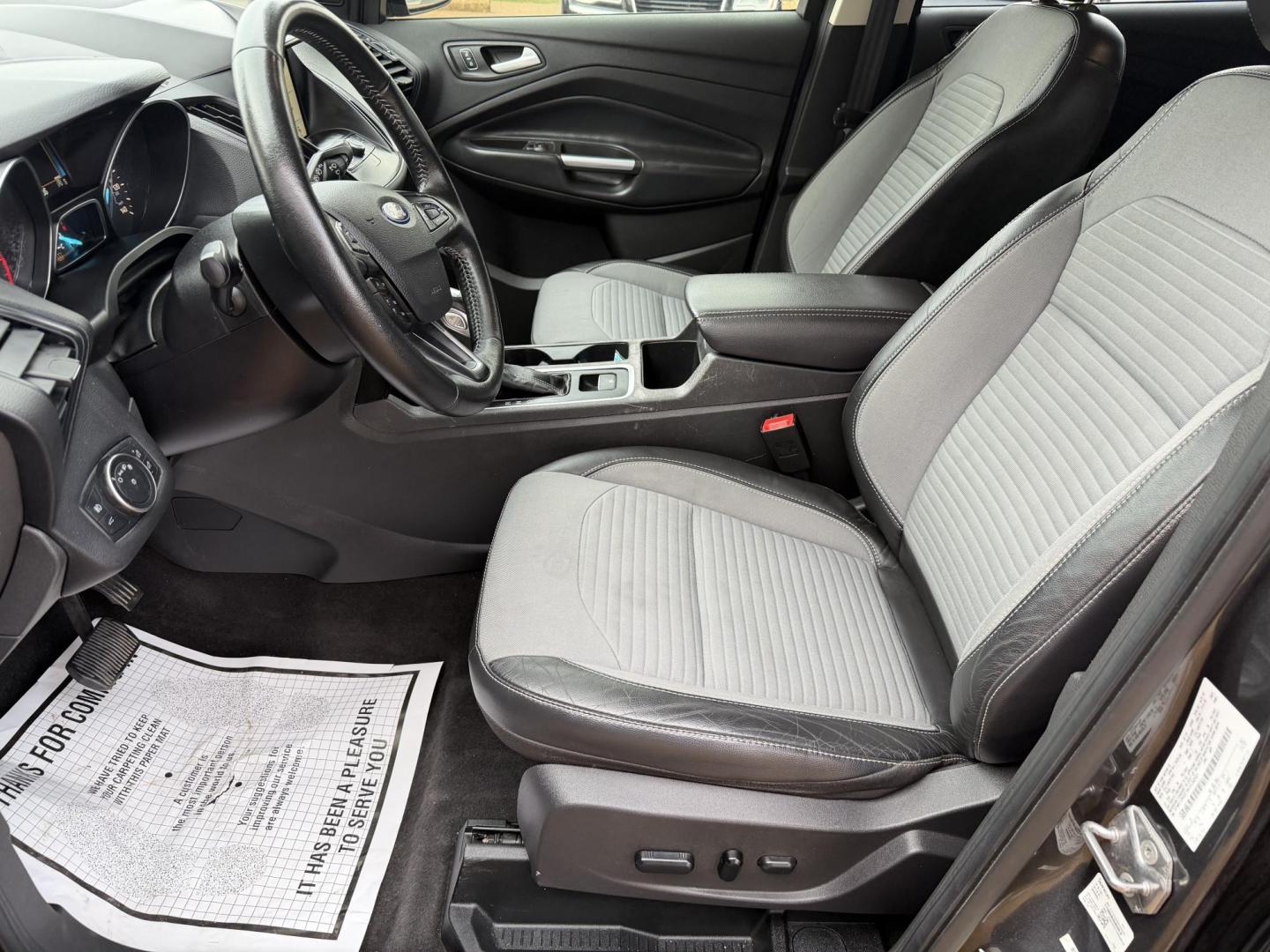 2019 GRAY FORD ESCAPE SE (1FMCU0GD1KU) , located at 922 W. Beacon St., Philadelphia, MS, 39350, (601) 650-3675, 32.770447, -89.127151 - Photo#9
