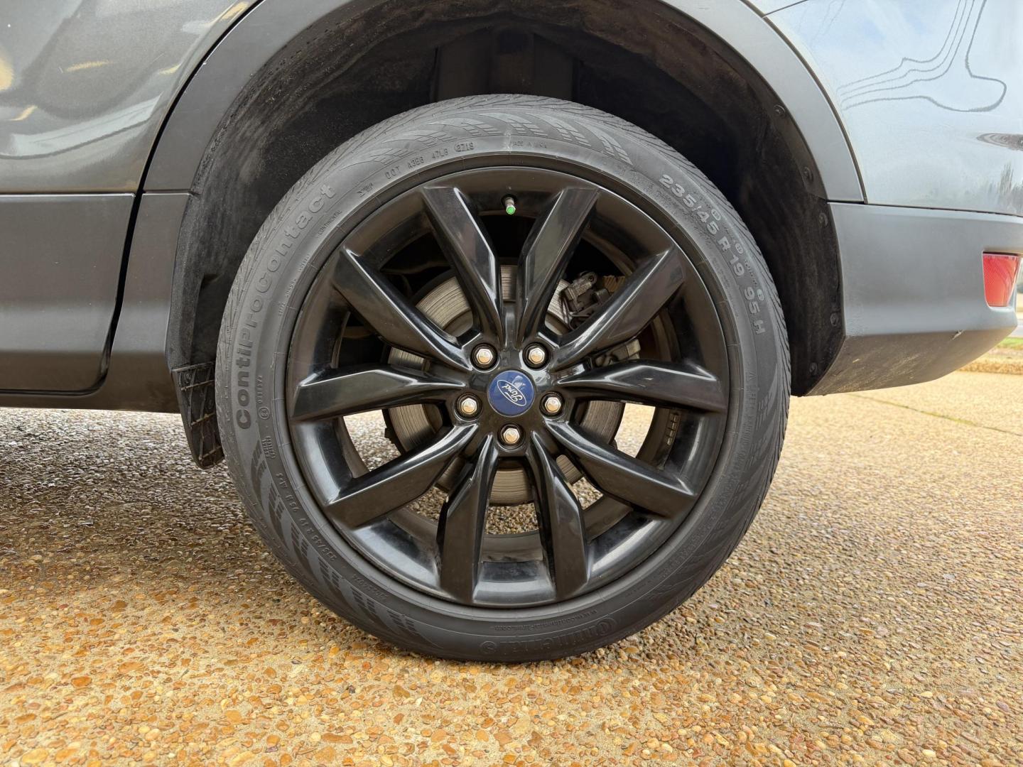 2019 GRAY FORD ESCAPE SE (1FMCU0GD1KU) , located at 922 W. Beacon St., Philadelphia, MS, 39350, (601) 650-3675, 32.770447, -89.127151 - Photo#7