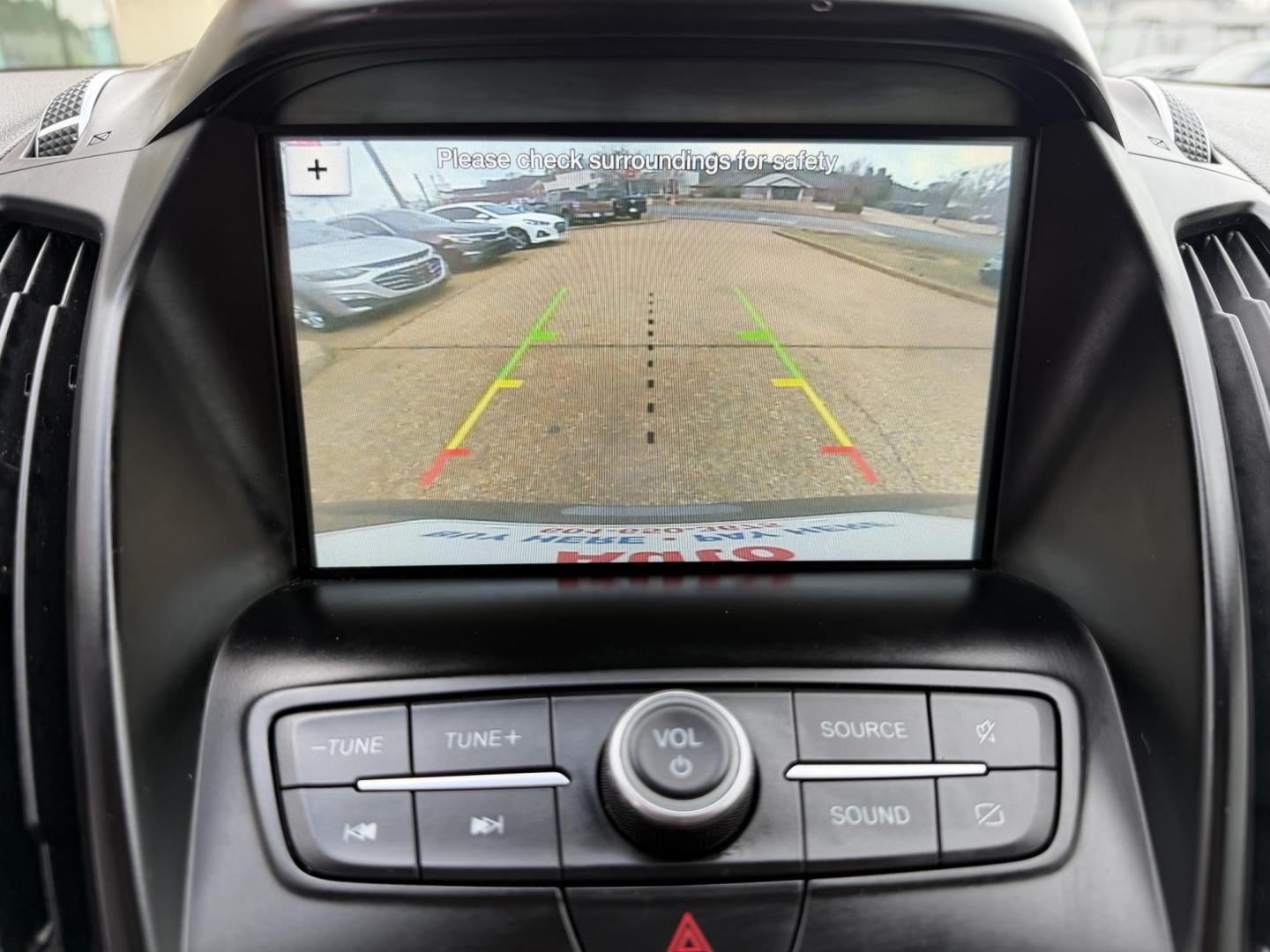 2019 GRAY FORD ESCAPE SE (1FMCU0GD1KU) , located at 922 W. Beacon St., Philadelphia, MS, 39350, (601) 650-3675, 32.770447, -89.127151 - Photo#18