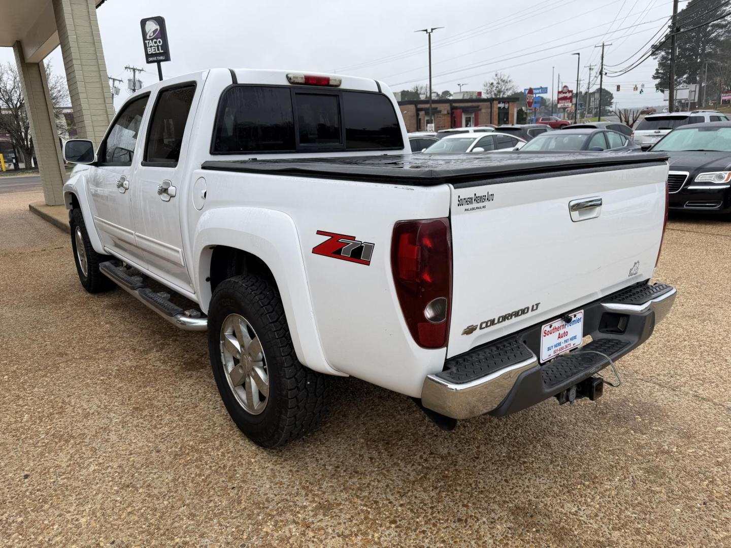 2011 WHITE CHEVROLET COLORADO 2LT (1GCHSDFE2B8) , located at 922 W. Beacon St., Philadelphia, MS, 39350, (601) 650-3675, 32.770447, -89.127151 - Photo#3