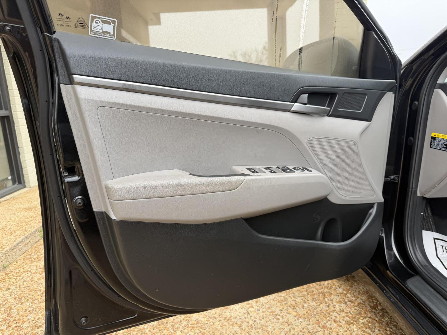 2018 BLACK HYUNDAI ELANTRA SE (5NPD74LFXJH) , located at 922 W. Beacon St., Philadelphia, MS, 39350, (601) 650-3675, 32.770447, -89.127151 - Photo#7