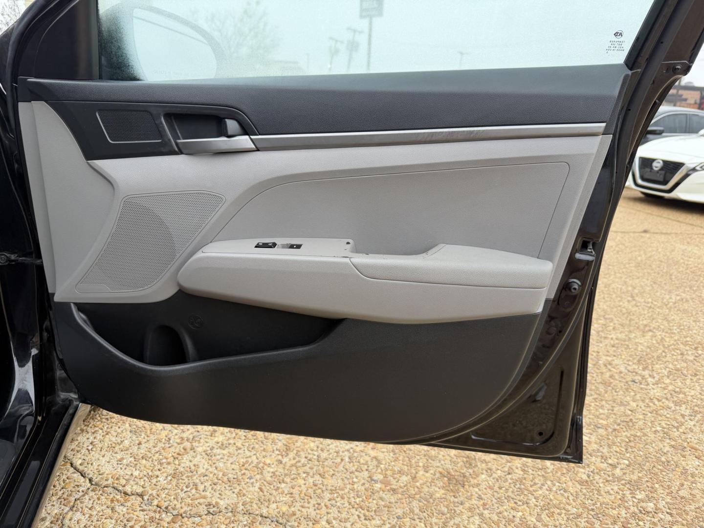 2018 BLACK HYUNDAI ELANTRA SE (5NPD74LFXJH) , located at 922 W. Beacon St., Philadelphia, MS, 39350, (601) 650-3675, 32.770447, -89.127151 - Photo#10