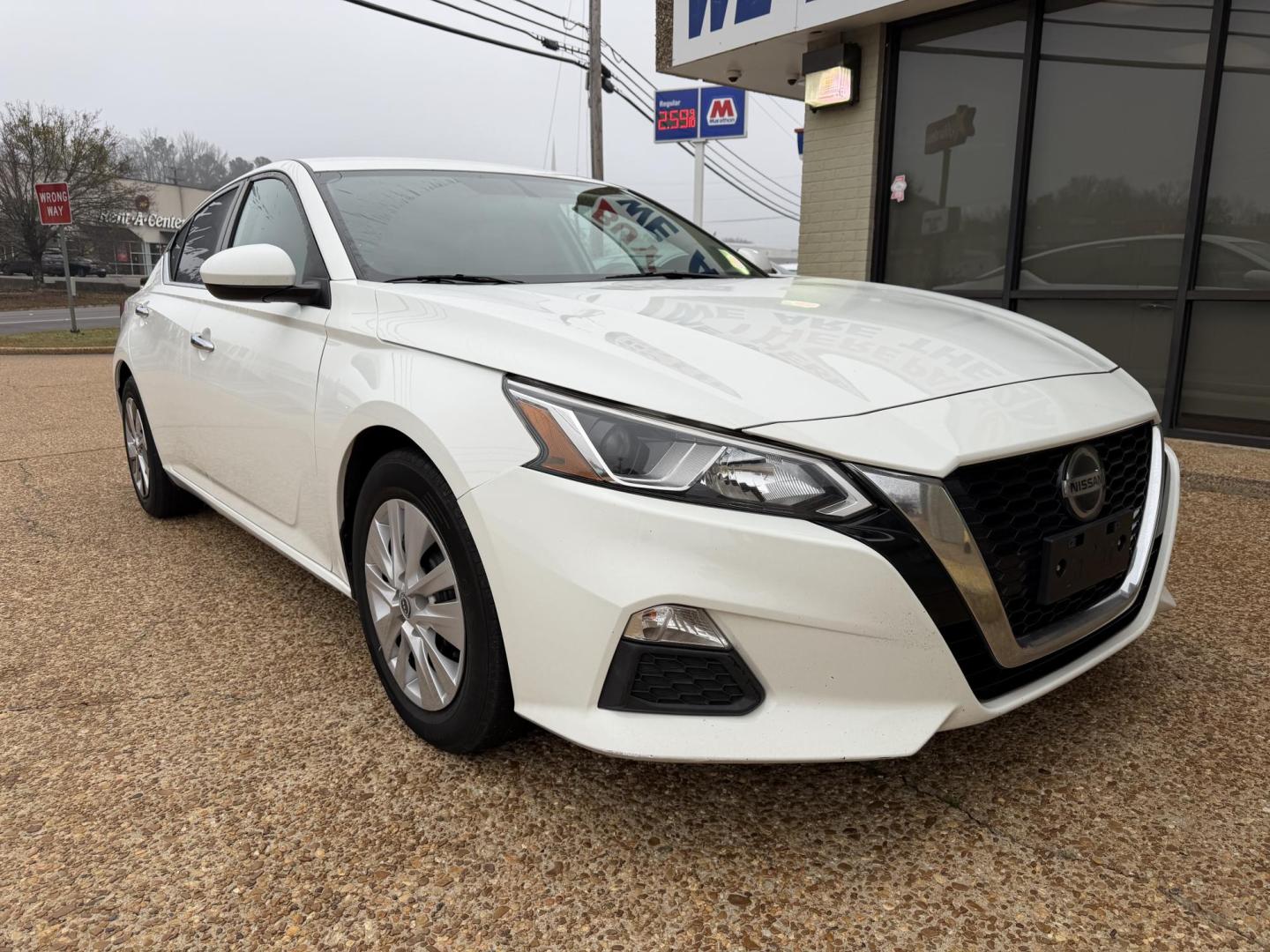2020 Nissan Altima S's photo