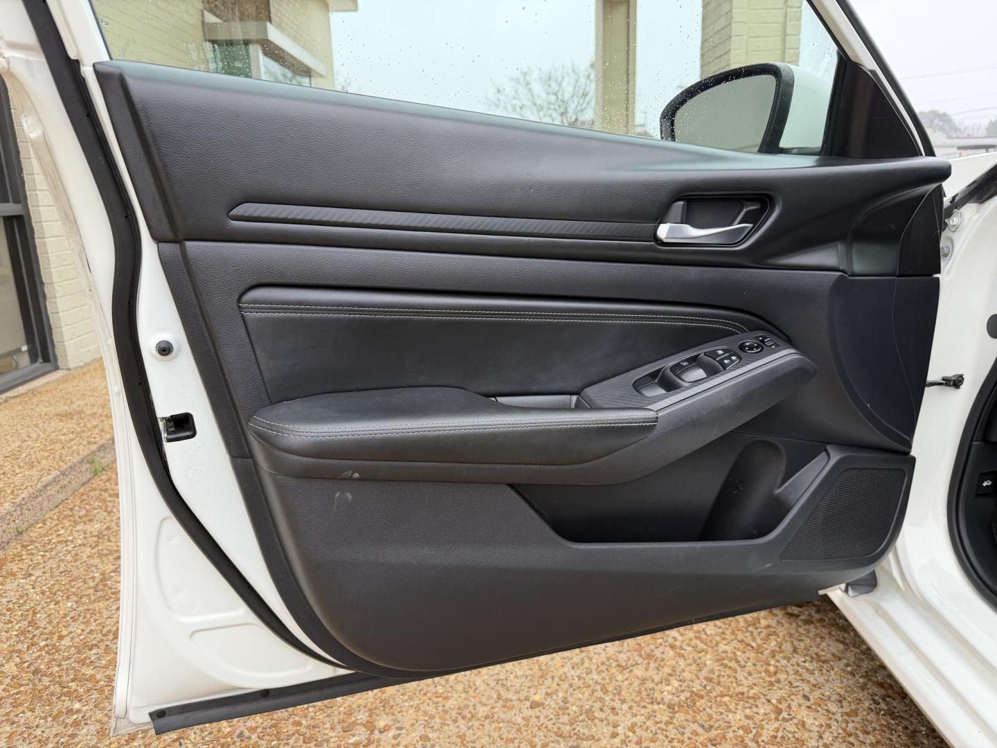 2020 WHITE NISSAN ALTIMA 2.5 S (1N4BL4BV2LC) , located at 922 W. Beacon St., Philadelphia, MS, 39350, (601) 650-3675, 32.770447, -89.127151 - Photo#8