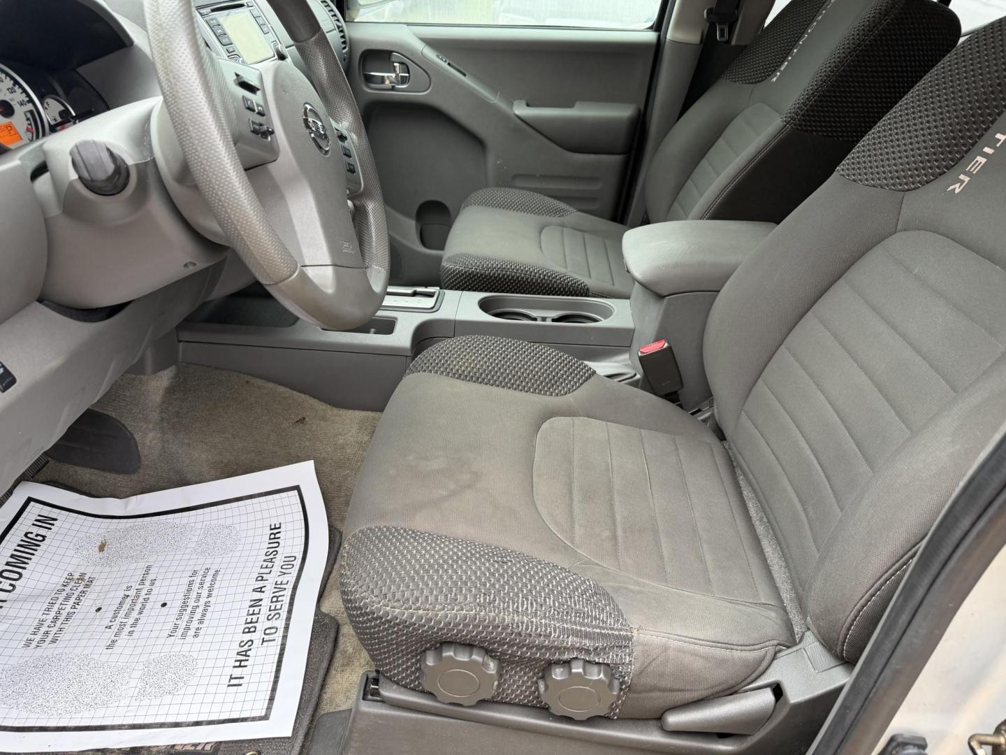 2015 SILVER NISSAN FRONTIER DESERT RUN (1N6AD0ER5FN) , located at 922 W. Beacon St., Philadelphia, MS, 39350, (601) 650-3675, 32.770447, -89.127151 - Photo#9