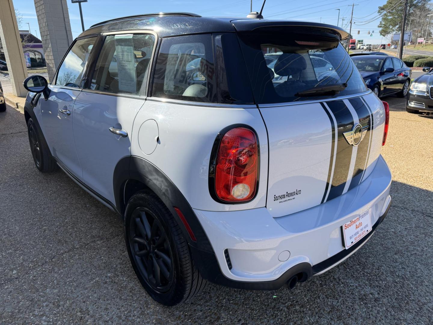 2016 WHITE MINI COUNTRYMAN COOPER S (WMWZC5C5XGW) , located at 922 W. Beacon St., Philadelphia, MS, 39350, (601) 650-3675, 32.770447, -89.127151 - Photo#3