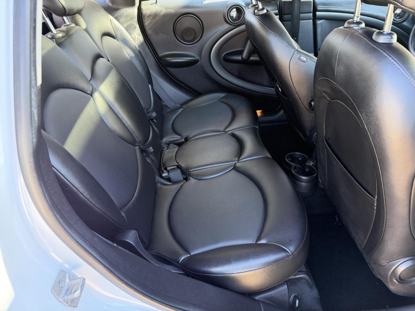 2016 WHITE MINI COUNTRYMAN COOPER S (WMWZC5C5XGW) , located at 922 W. Beacon St., Philadelphia, MS, 39350, (601) 650-3675, 32.770447, -89.127151 - Photo#14