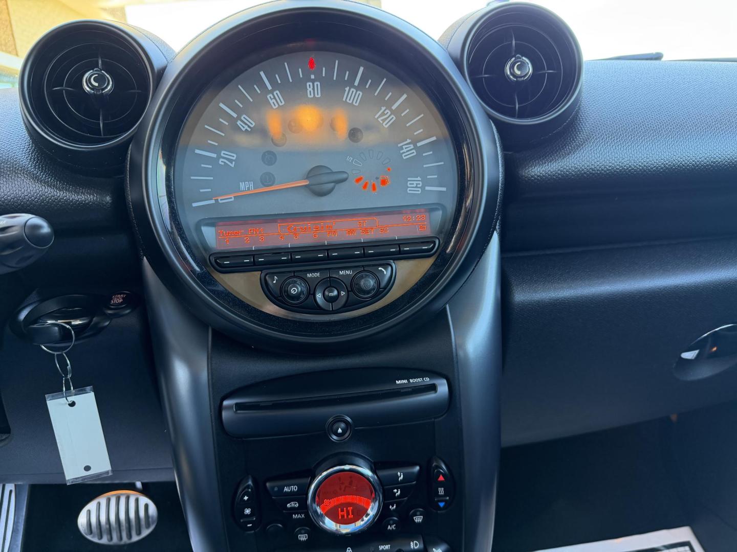 2016 WHITE MINI COUNTRYMAN COOPER S (WMWZC5C5XGW) , located at 922 W. Beacon St., Philadelphia, MS, 39350, (601) 650-3675, 32.770447, -89.127151 - Photo#17